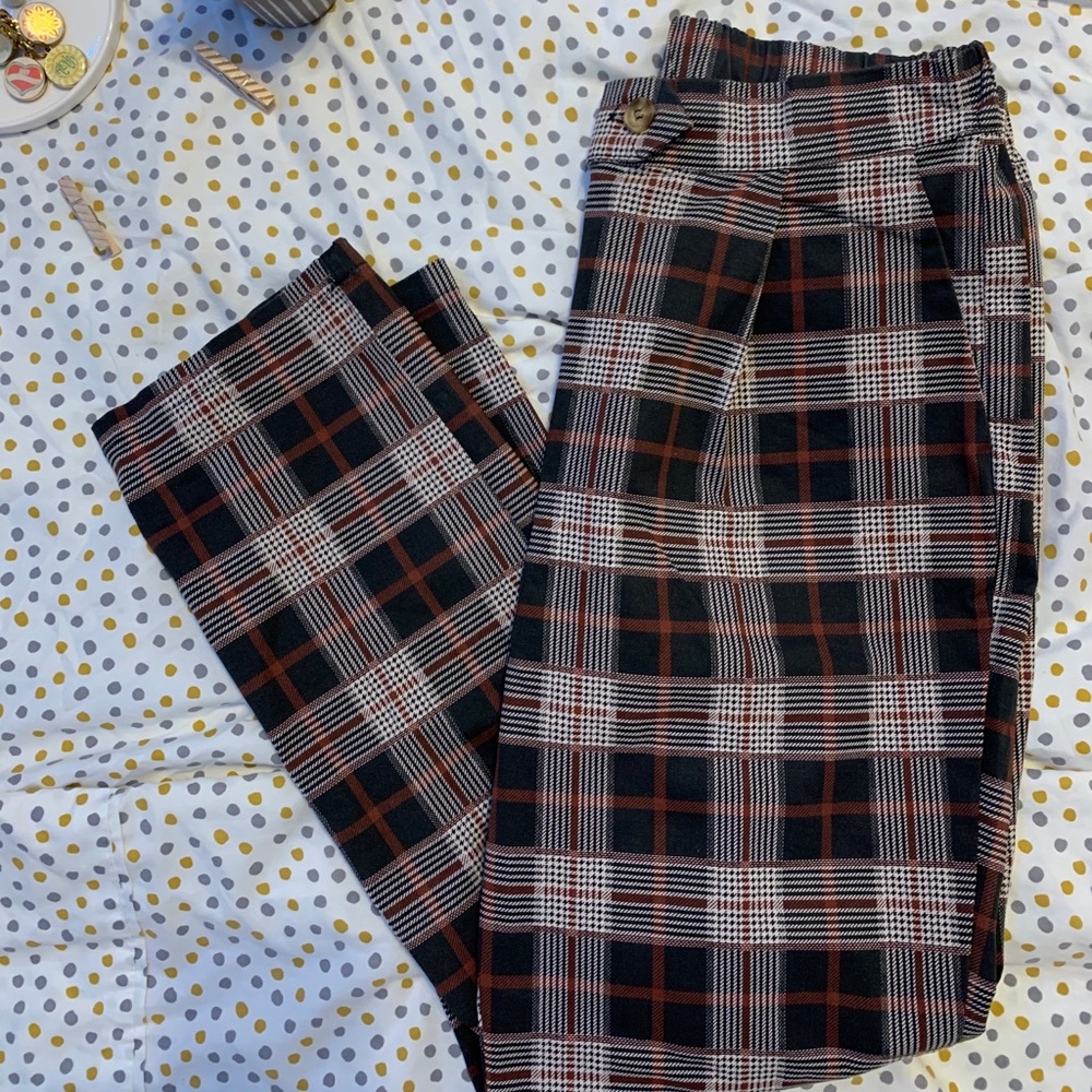 New black white and brown trousers from COTTON ON